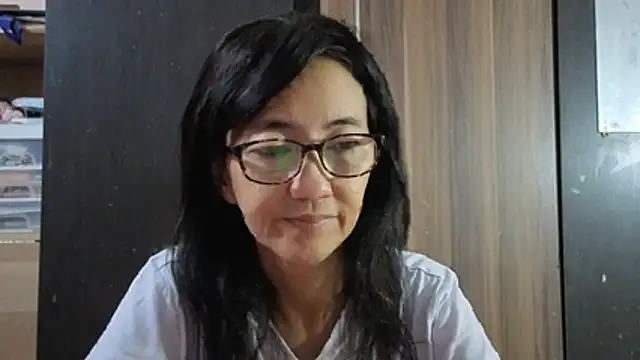 Snapshot of princessD077 chatting on July 3, 2026, 4:35 pm princessD077 online show from July 3, 2026, 4:35 pm