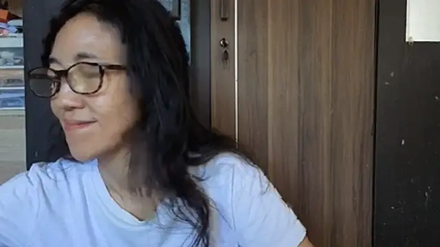 Snapshot of princessD077 chatting on July 10, 2026, 4:28 am princessD077 online show from July 10, 2026, 4:28 am