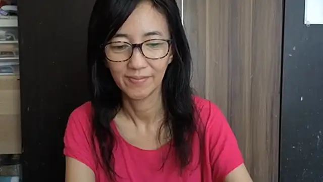 Snapshot of princessD077 chatting on July 11, 2026, 4:37 am princessD077 online show from July 11, 2026, 4:37 am