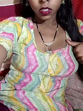 Snapshot of Itz_Aisha__ chatting on April 18, 2026, 5:33 am Itz Aisha online show from April 18, 2026, 5:33 am