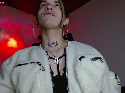 Snapshot of Scarlett_crastrawberry chatting on May 26, 2026, 5:03 am Scarlett crastrawberry online show from May 26, 2026, 5:03 am