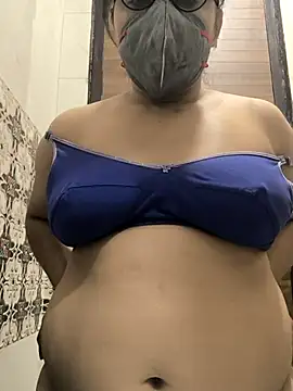 Snapshot of Lovely_Tannu chatting on December 3, 2025, 12:03 pm Lovely Tannu online show from December 3, 2025, 12:03 pm