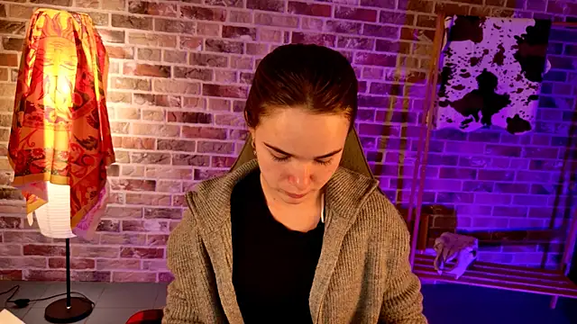 May Bloom online show from October 19, 2025, 10:05 am