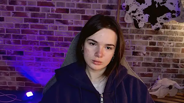 May Bloom online show from February 4, 2026, 6:08 am