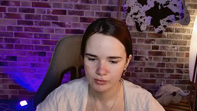 May Bloom online show from February 5, 2026, 6:07 am