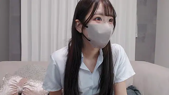 Snapshot of LOVE_MIREI_LOVE chatting on November 8, 2025, 11:32 am LOVE MIREI LOVE online show from November 8, 2025, 11:32 am