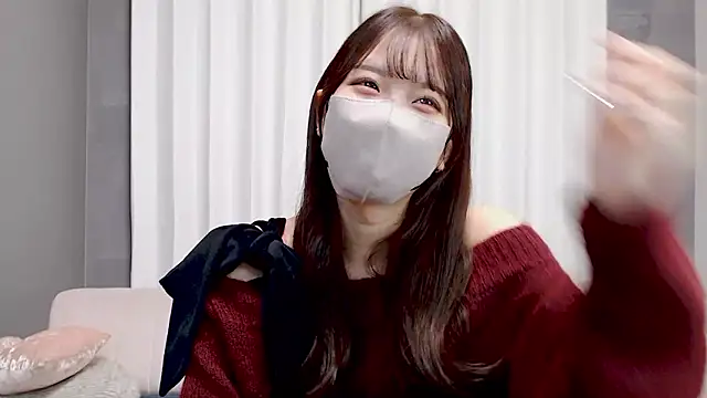 Snapshot of LOVE_MIREI_LOVE chatting on November 20, 2025, 11:32 am LOVE MIREI LOVE online show from November 20, 2025, 11:32 am