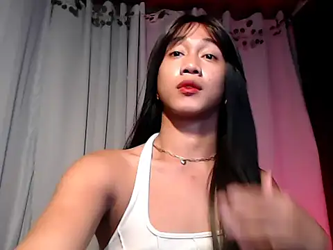 Snapshot of taylaxuxu chatting on July 14, 2026, 9:03 am taylaxuxu online show from July 14, 2026, 9:03 am