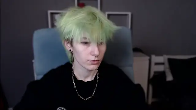 Snapshot of guitarandangell chatting on November 1, 2025, 11:23 am guitarandangell online show from November 1, 2025, 11:23 am