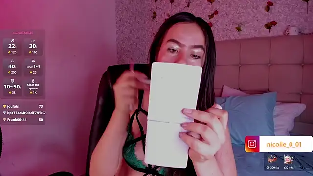 Snapshot of amelia_ferrerx chatting on November 19, 2025, 8:09 pm amelia ferrerx online show from November 19, 2025, 8:09 pm