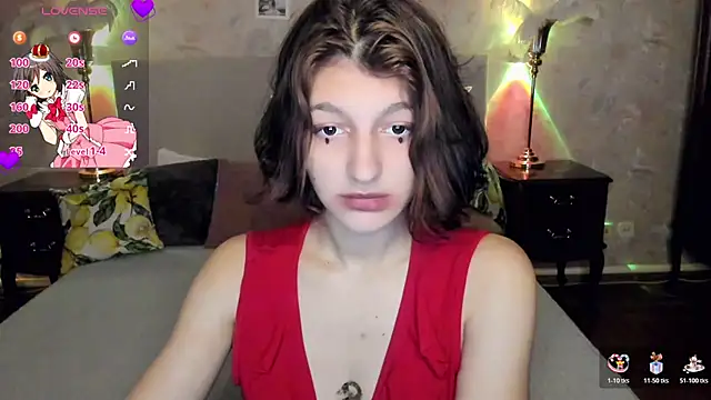 A Skyy online show from November 9, 2025, 8:29 pm