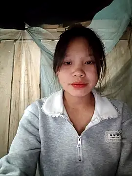 linh-miu99 online show from March 3, 2026, 1:39 pm