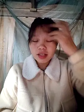 linh-miu99 online show from March 12, 2026, 1:56 am