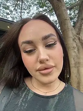 KiraSunshine online show from February 1, 2026, 4:11 am