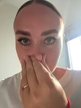 KiraSunshine online show from March 16, 2026, 1:00 am