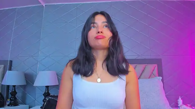 ViolettRouse online show from February 2, 2026, 4:49 pm