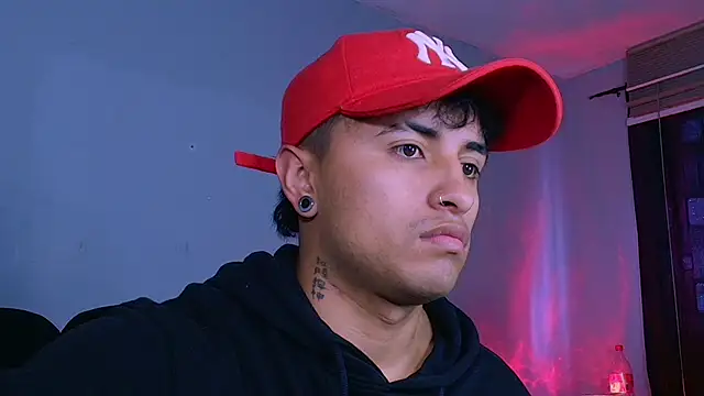 Snapshot of jhon_mendoza_ chatting on November 17, 2025, 6:35 pm jhon mendoza online show from November 17, 2025, 6:35 pm