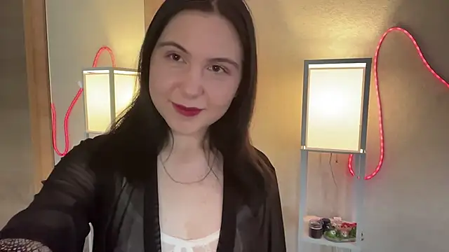 MyraLitterers online show from June 18, 2026, 4:11 pm