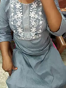 Snapshot of Tamil_Rani03 chatting on December 14, 2025, 4:23 pm Tamil Rani03 online show from December 14, 2025, 4:23 pm