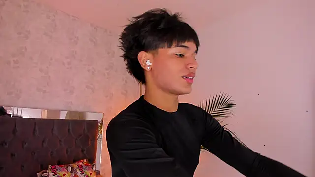 Snapshot of david_lux chatting on November 15, 2025, 1:51 pm david lux online show from November 15, 2025, 1:51 pm