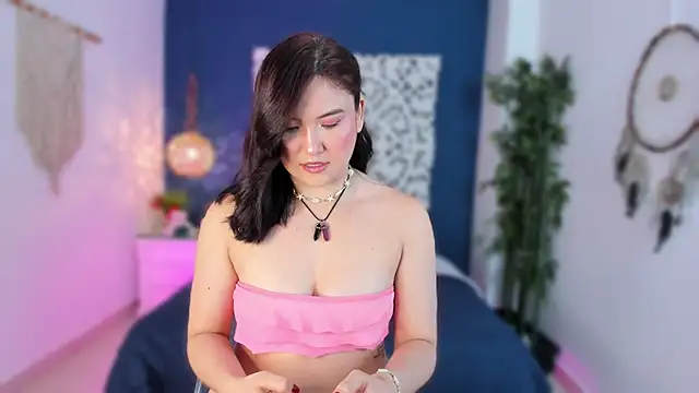 Snapshot of CoralQuinn chatting on November 17, 2025, 11:38 am CoralQuinn online show from November 17, 2025, 11:38 am