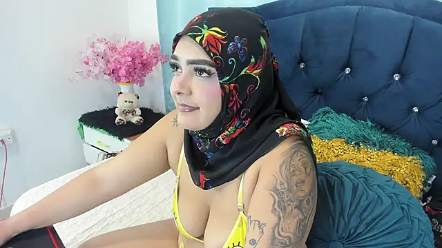 Inaya Khalifa online show from December 23, 2025, 1:58 am