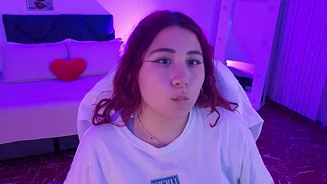 littlee red online show from February 2, 2026, 8:51 pm