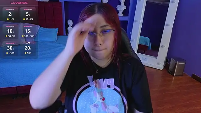 littlee red online show from February 25, 2026, 8:51 pm