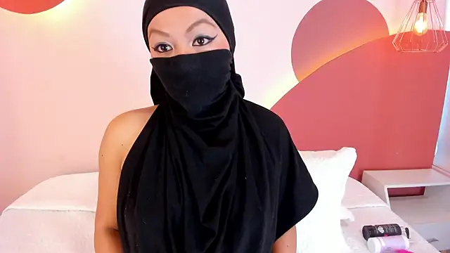 Snapshot of SophiaBeckerr chatting on October 19, 2025, 1:45 pm SophiaBeckerr online show from October 19, 2025, 1:45 pm