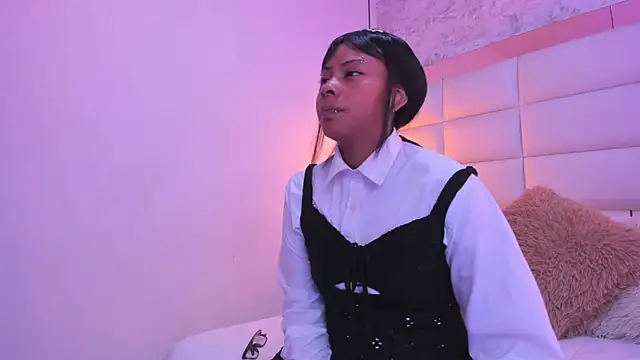 Snapshot of Sofia_clk chatting on November 25, 2025, 3:28 am Sofia clk online show from November 25, 2025, 3:28 am