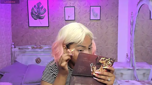 Sofia clk online show from June 22, 2026, 3:25 am