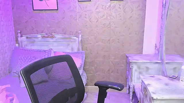Sofia clk online show from July 30, 2026, 3:05 am