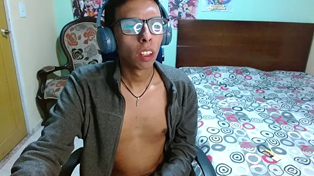 Snapshot of DavTwink3100 chatting on November 13, 2025, 1:37 am DavTwink3100 online show from November 13, 2025, 1:37 am