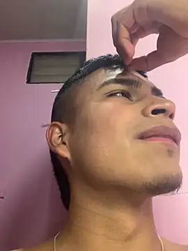 Emiliano Reyes online show from May 9, 2026, 2:06 am