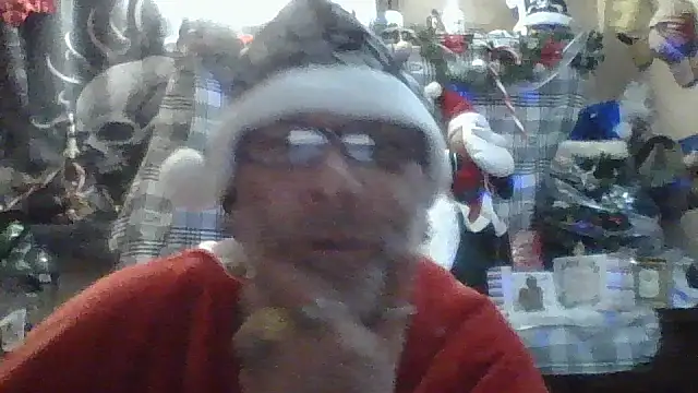 Snapshot of bigdaddyrooster chatting on December 20, 2025, 9:49 am bigdaddyrooster online show from December 20, 2025, 9:49 am