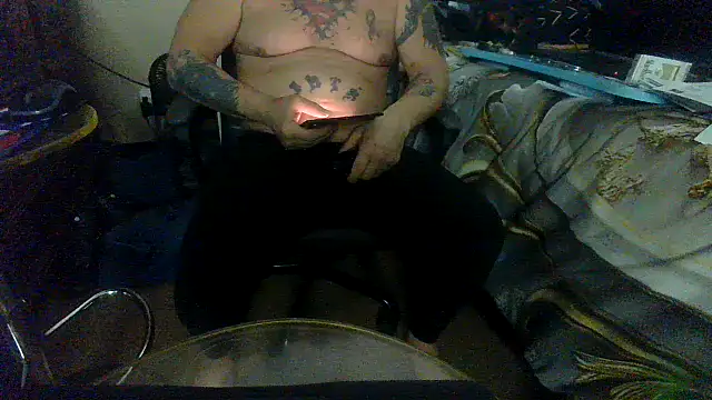 Snapshot of bigdaddyrooster chatting on January 10, 2026, 1:40 am bigdaddyrooster online show from January 10, 2026, 1:40 am