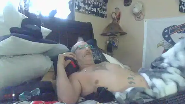 Snapshot of bigdaddyrooster chatting on February 1, 2026, 4:27 pm bigdaddyrooster online show from February 1, 2026, 4:27 pm