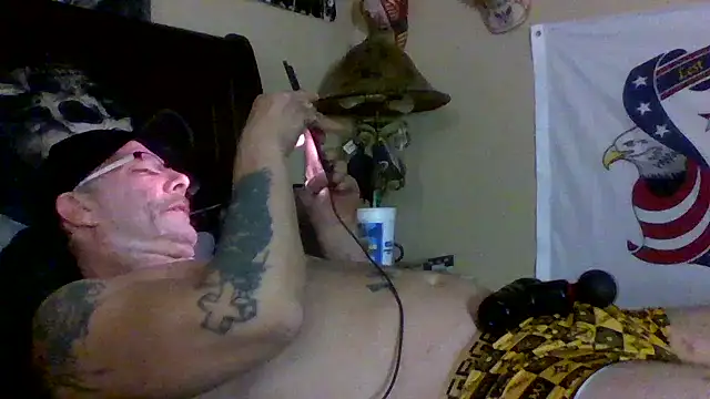 Snapshot of bigdaddyrooster chatting on February 5, 2026, 5:23 am bigdaddyrooster online show from February 5, 2026, 5:23 am