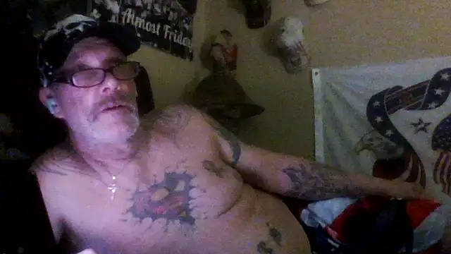 Snapshot of bigdaddyrooster chatting on February 16, 2026, 10:44 am bigdaddyrooster online show from February 16, 2026, 10:44 am