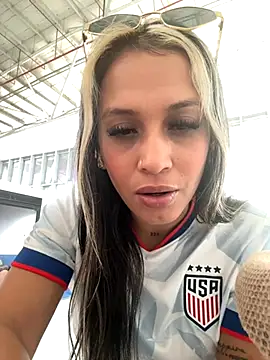 Snapshot of KIMBERLYPULIDO chatting on November 4, 2025, 8:52 pm KIMBERLYPULIDO online show from November 4, 2025, 8:52 pm