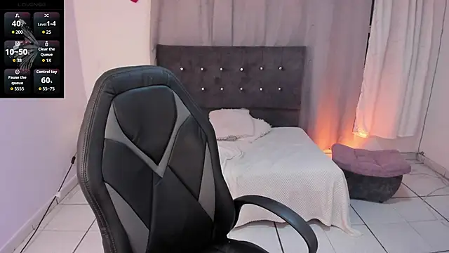 princess foxxy online show from March 17, 2026, 2:38 am