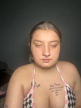 Kayliee420 online show from November 25, 2025, 2:11 am