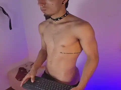 rosse  one online show from November 18, 2025, 6:01 pm