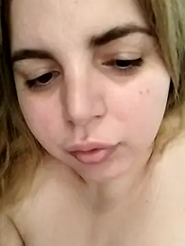 Snapshot of AA_GIRL chatting on July 11, 2026, 12:30 pm AA GIRL online show from July 11, 2026, 12:30 pm