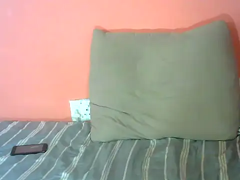 Snapshot of SexySlender_ chatting on October 30, 2025, 1:56 pm SexySlender online show from October 30, 2025, 1:56 pm