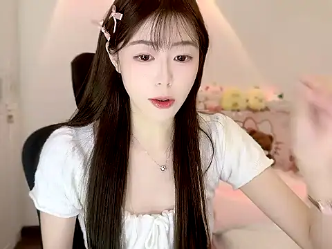 Snapshot of Onecutelittle chatting on October 26, 2025, 3:18 pm Onecutelittle online show from October 26, 2025, 3:18 pm