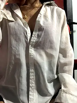 Kylie beem online show from October 27, 2025, 1:42 am