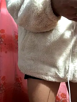 Kylie beem online show from December 15, 2025, 1:54 am