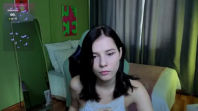 Snapshot of Mell_Hyees chatting on October 22, 2025, 9:09 am Mell Hyees online show from October 22, 2025, 9:09 am