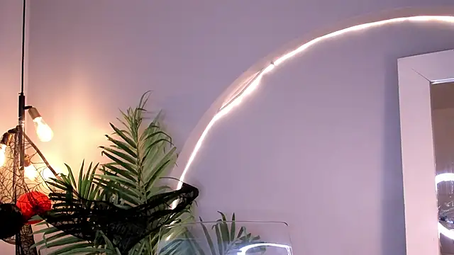 Snapshot of Juli_Casanova chatting on October 30, 2025, 1:23 pm Juli Casanova online show from October 30, 2025, 1:23 pm